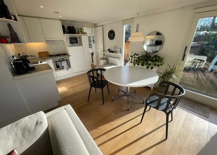 Omheind Natuurhuisje, Prive En Licht, Veluwe, Naast Het Bos, Zeer Rustig